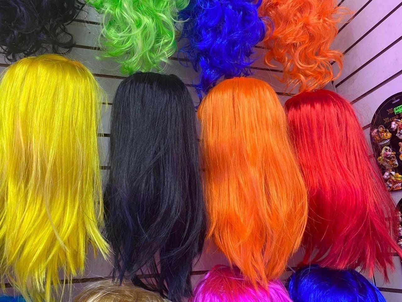 Разноцветных разноцветные парики