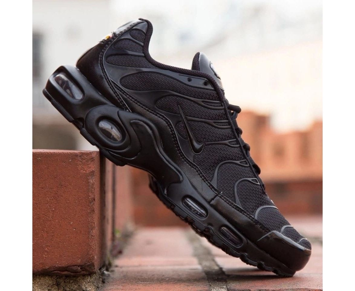 Nike Air Max TN Plus черные