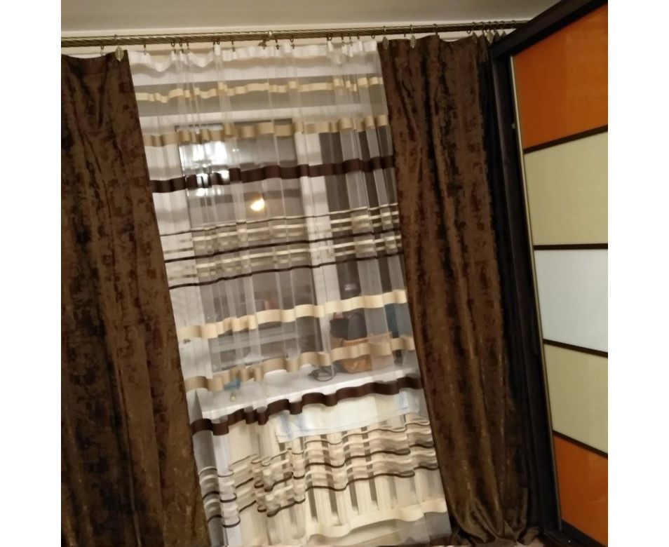 шторы мрамор в интерьере коричневый
